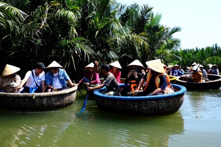 Tour 1 ngày chèo thúng tham quan Rừng Dừa Bảy Mẫu